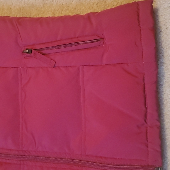 Maurices deep brick red down vest in a size XL - Picture 3 of 10